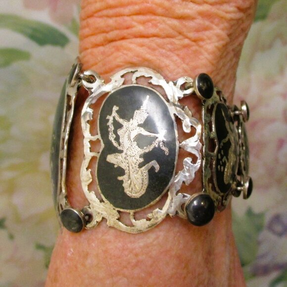 Vintage SIAM STERLING Nielloware Bracelet: Thai Deity Panel Link Bracelet - Picture 9 of 15